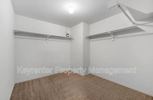 Building Photo - 1504 Chuck Wagon Dr