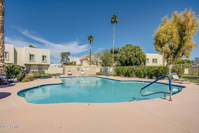 Building Photo - 7906 E Keim Dr