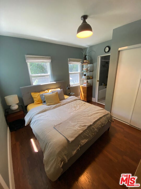 Building Photo - 1202 N Poinsettia Pl