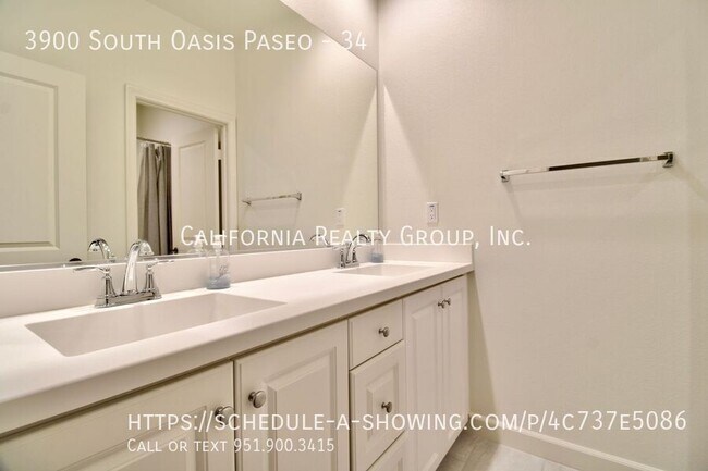 Building Photo - 3900 S Oasis Paseo
