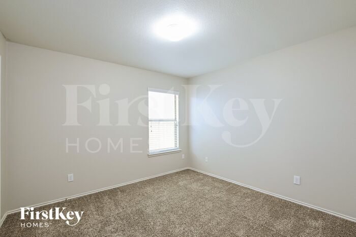 Building Photo - 20327 Louetta Reach Dr