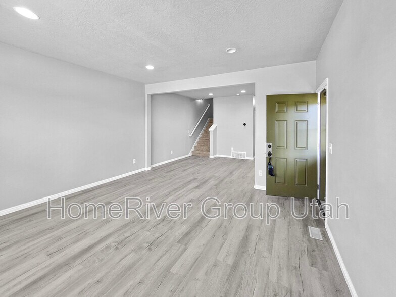 Building Photo - 5342 W Hampstead Ln