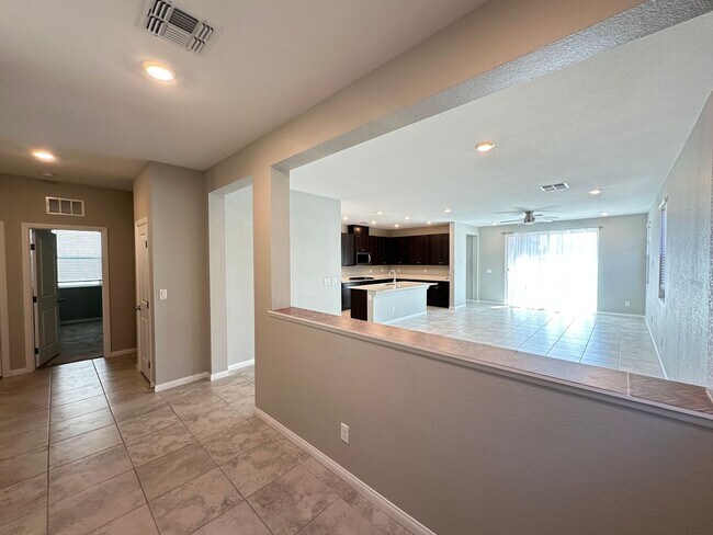 Building Photo - Cassia Patrick & Cimarron