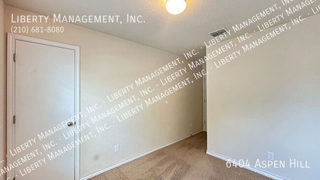 Building Photo - 6404 Aspen Hill