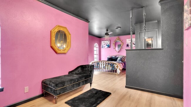 Building Photo - Fully furnished Airbnb with a pool