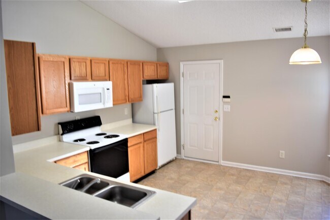 Building Photo - 3317 Alderpoint Ln