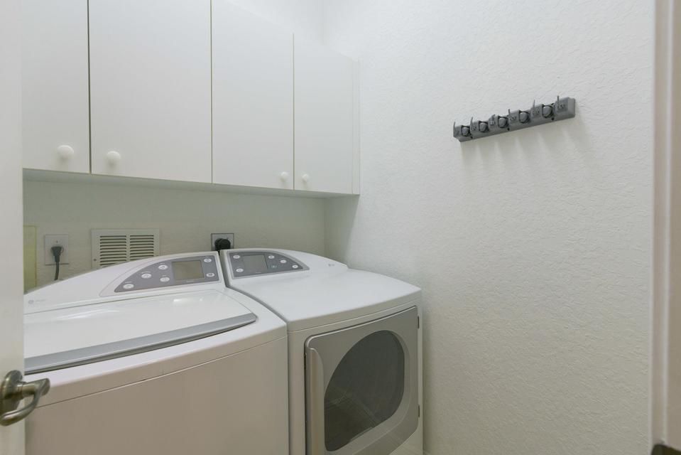 Building Photo - 5113 Artesa Way S