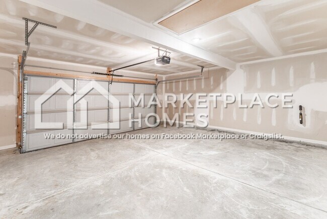 Building Photo - 135 Broughton St
