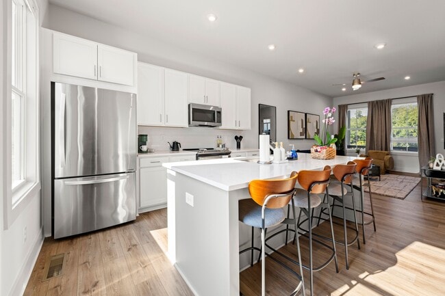 Building Photo - 1389 Cozy Ct. SE