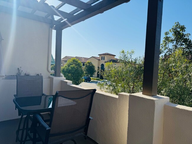 Building Photo - Experience Luxury Living With 4 Bedrooms o...