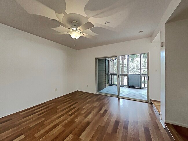 Building Photo - 490 N Pin Oak Pl
