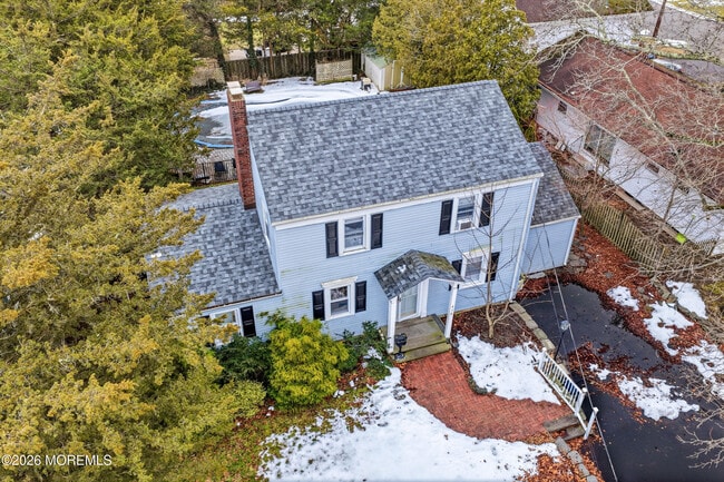 Building Photo - 416 Roosevelt Ave