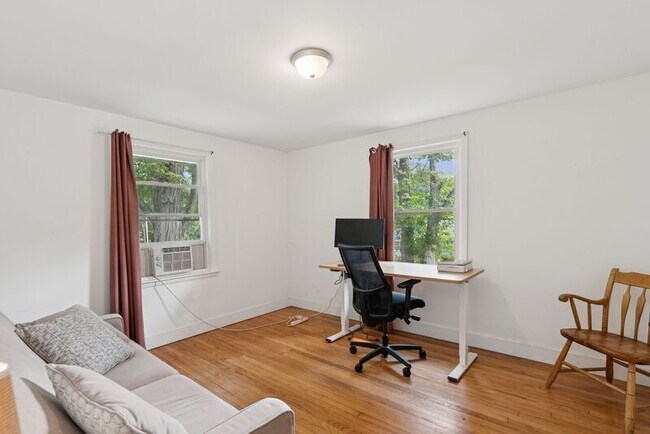 Building Photo - 67 Cutts Rd