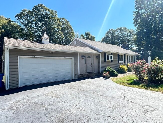 Building Photo - 122 Stone Rd