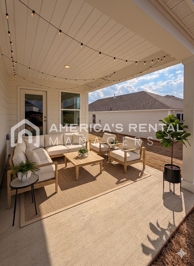 Building Photo - Available NOW! Spacious 5-Bedroom Single Level Home!