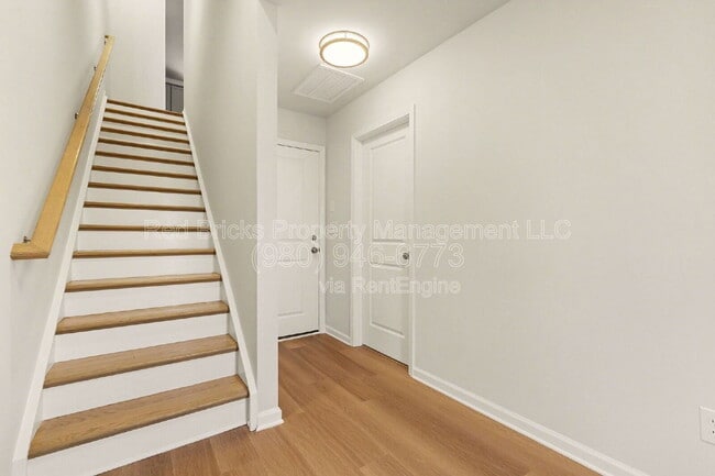 Building Photo - 246 Ferebee Pl