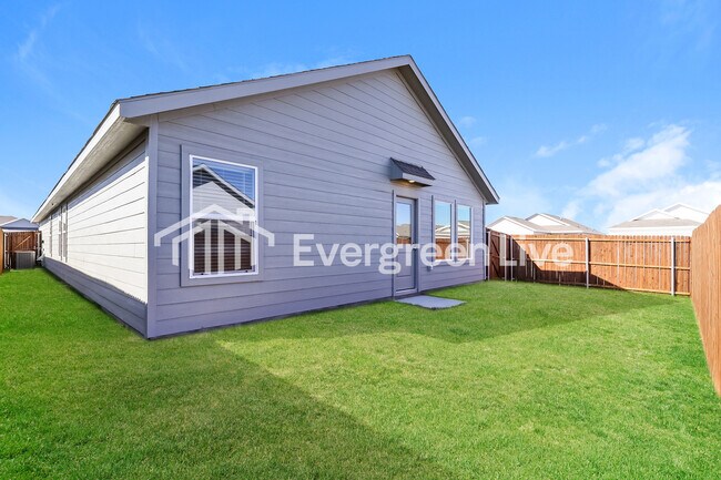 Building Photo - 200 Sycamore Pl