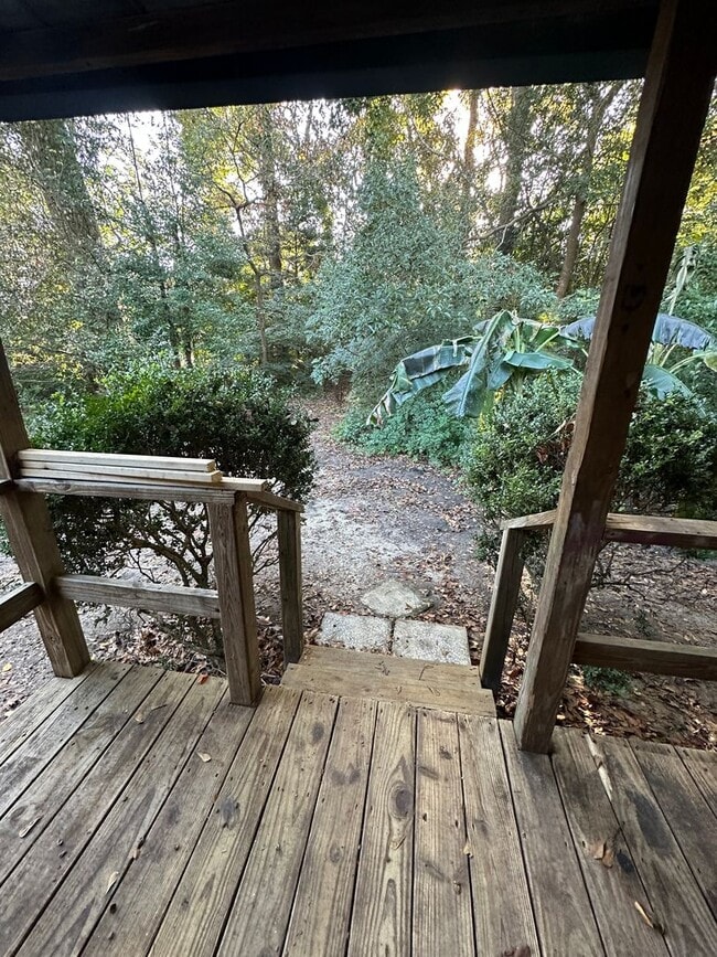 Building Photo - 4 bedroom, 2 bathroom house by TMH! Available now!