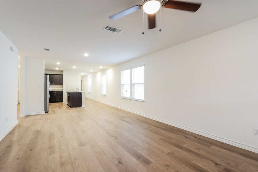 Building Photo - 10223 Monte Carmel Pl