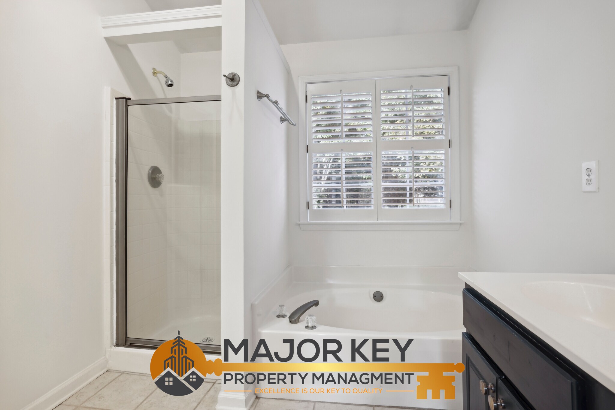 Building Photo - 1620 Midland Ct