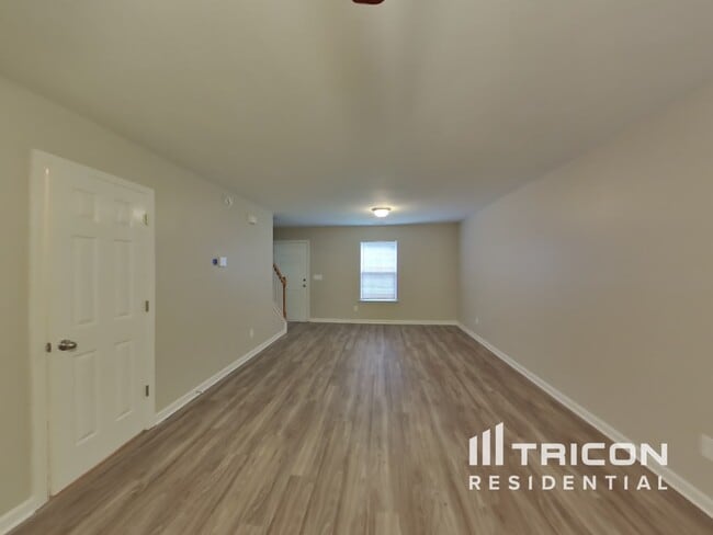 Building Photo - 321 Lingonberry Dr