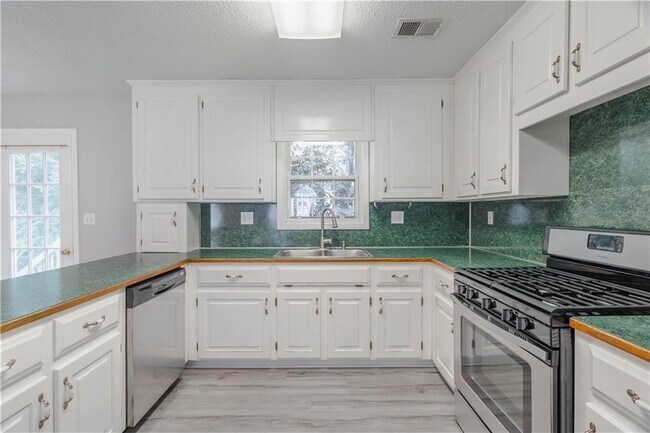 Building Photo - 3158 Parfait Pl