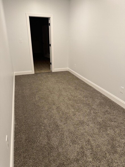 Building Photo - 753 Amanda Ct