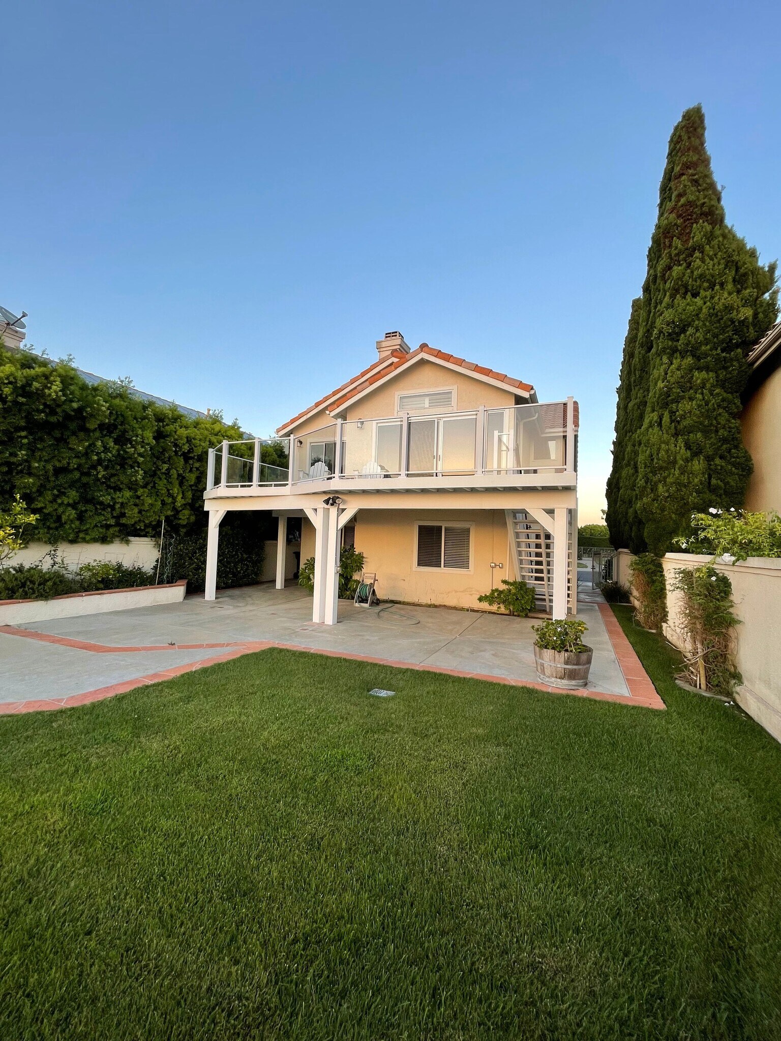 Building Photo - 77 San Raphael