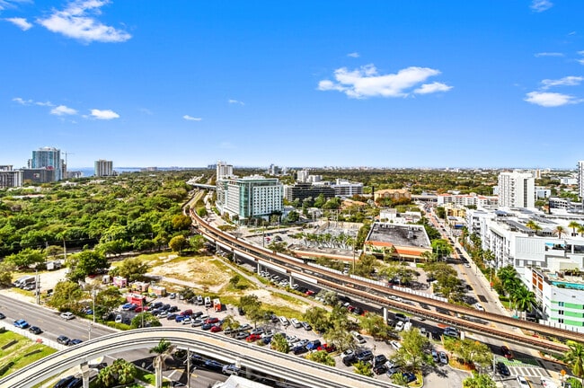 Building Photo - 60 SW 13th St