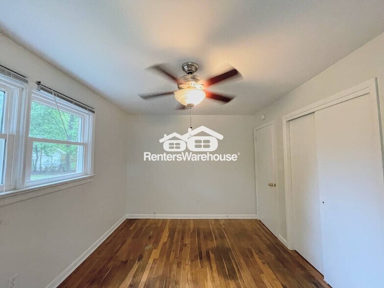 Building Photo - 531 Pagewood Dr