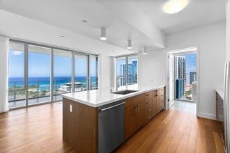 Building Photo - Stunning 3BD/3BA/2PRKG Residence at Azure ...