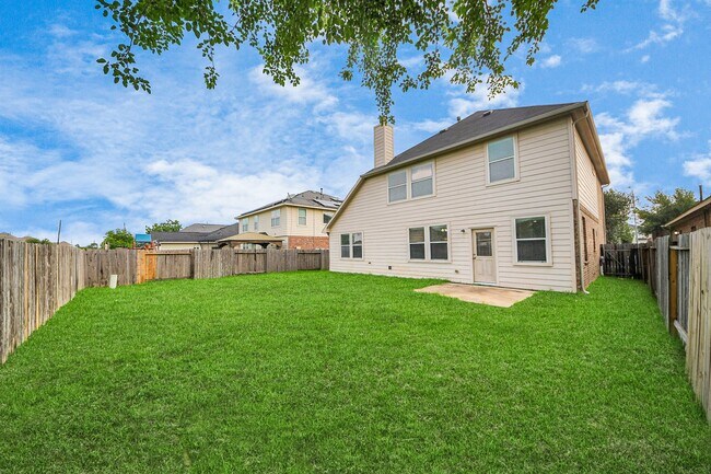 Building Photo - 24503 Hikers Bend Dr