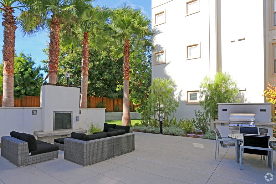 Building Photo - mResidences Redwood City