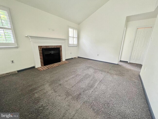 Building Photo - 8620 Trumbauer Dr