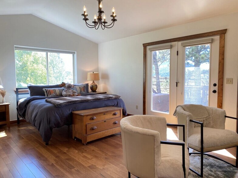 primary bed - 850 Blacksmith Rd