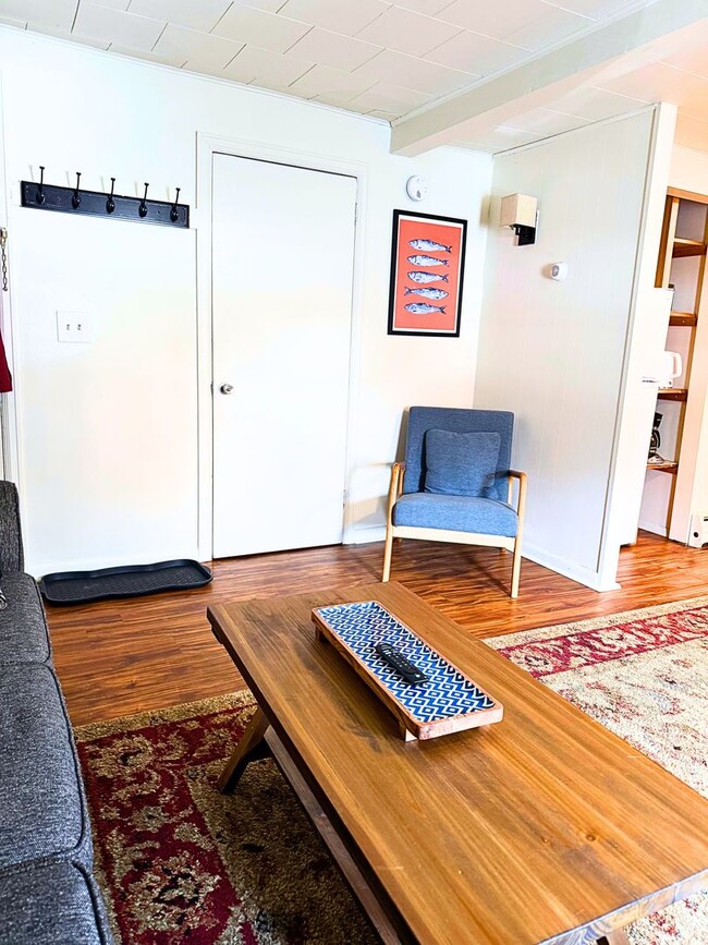 Building Photo - 98 Grant St