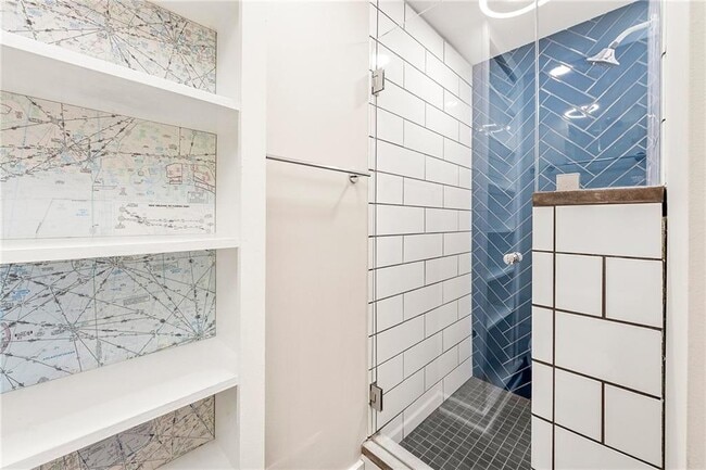 Building Photo - 235 Hillside Dr NW