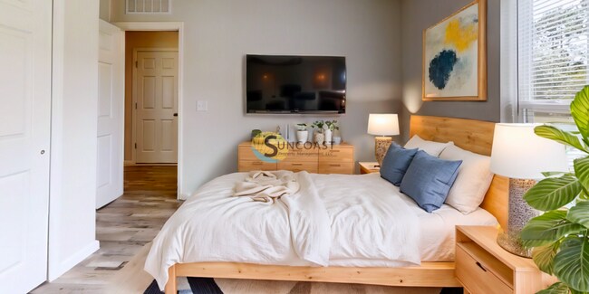 Building Photo - 1 Rosecroft Ln