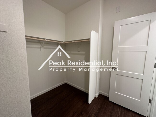 Building Photo - Brand New 3bd/2ba Folsom Home-Must See!