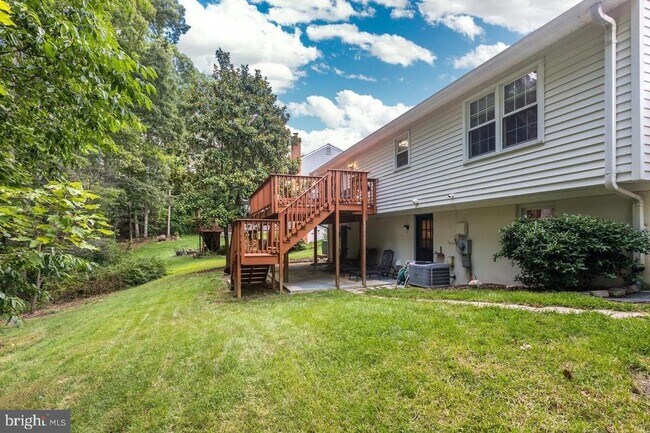 Building Photo - 7893 Godolphin Dr