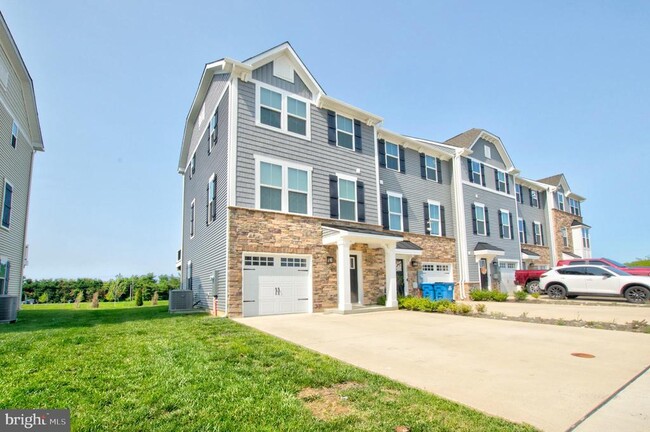Building Photo - 110 Fletcher Cir