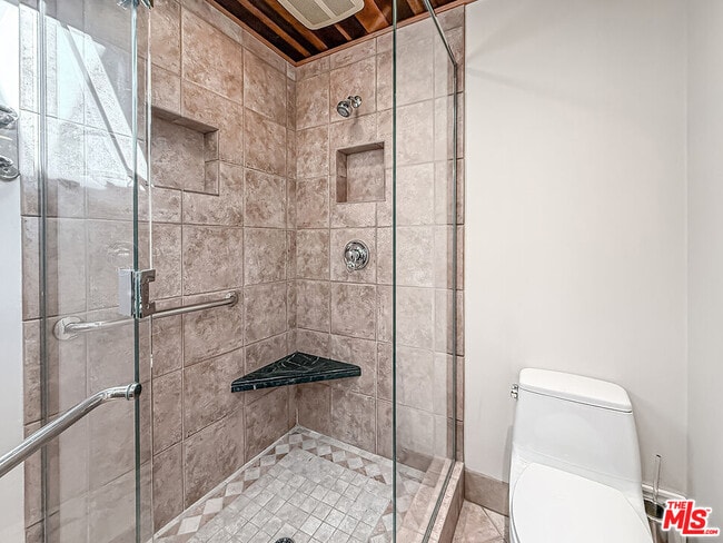 Building Photo - 2123 Sycamore Canyon Rd