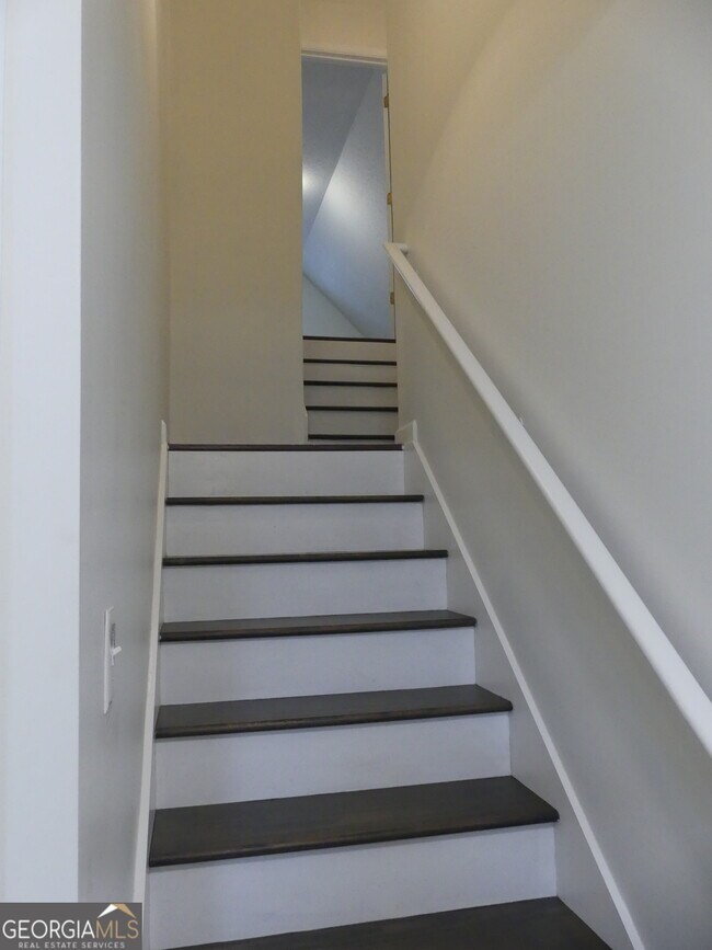 Building Photo - 36 Saratoga Pl