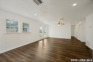 Building Photo - 5611 Green Manor Dr
