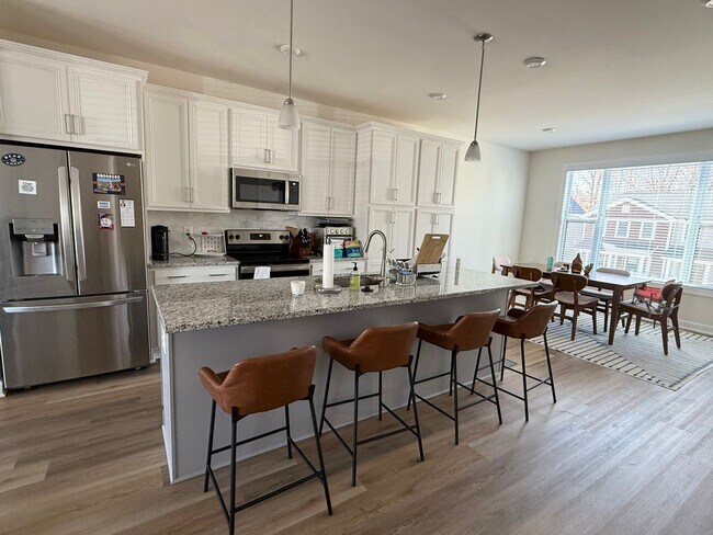 Building Photo - 3153 Horizon Rd