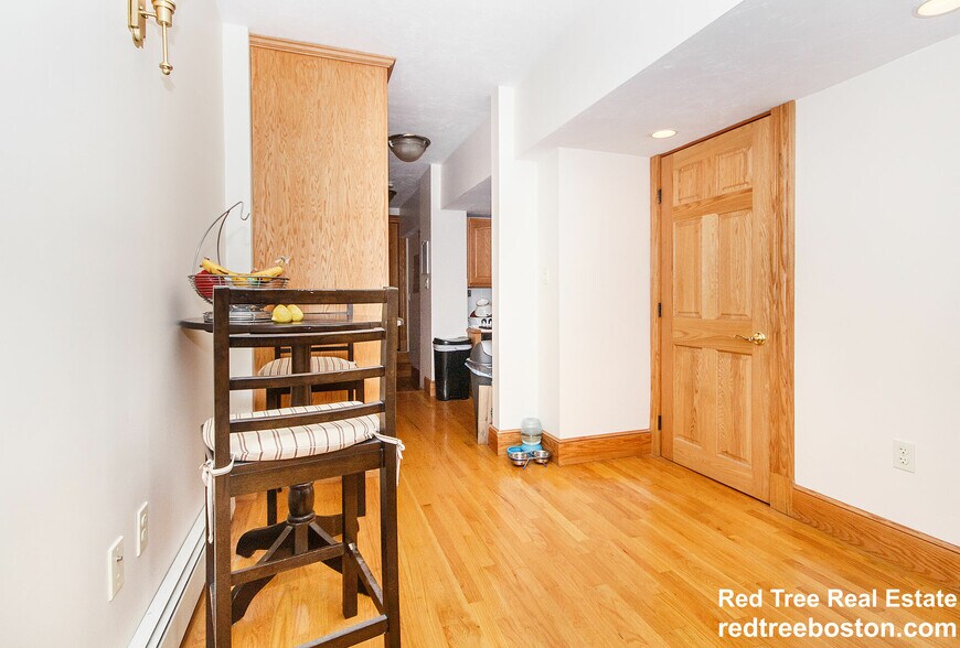 Building Photo - 87 Myrtle St