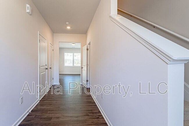 Building Photo - 147 Clingstone Trl