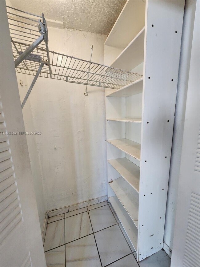 Building Photo - 2210 SW 89th Ct