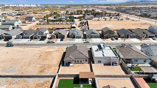 Building Photo - 14936 Hill Ridge Ct
