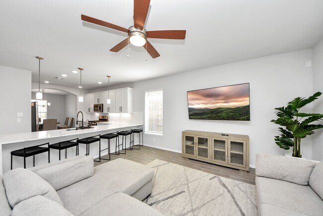 Building Photo - 15307 Davan Springs Dr